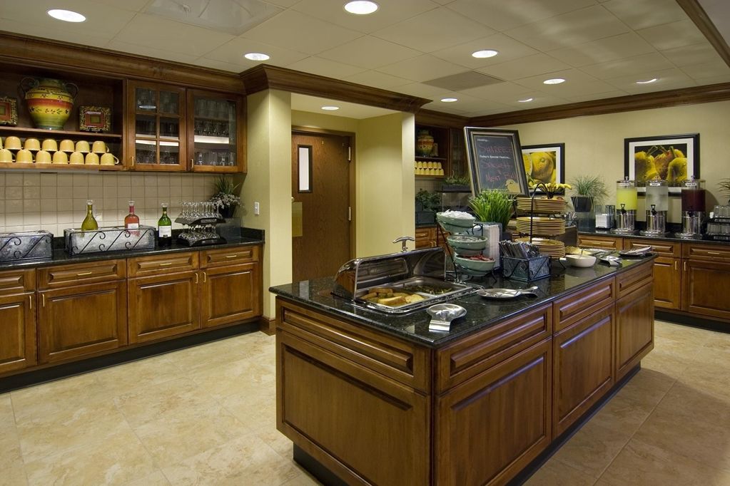 Larkspur Landing Extended Stay Suites St Louis Riverport Maryland Heights Restaurante foto